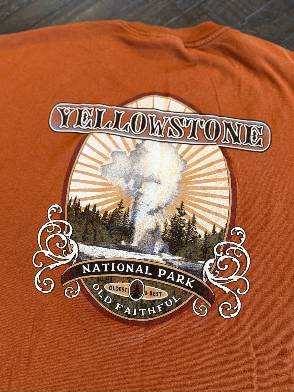 Yellowstone National Park Old Faithful Graphic T-Shirt Orange XL Vintage Style